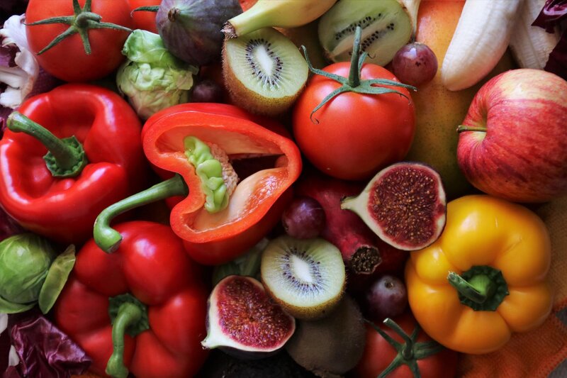 Vitamín C sa nachádza aj v ovocí a zelenine.